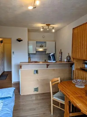 Cuisine ou kitchenette dans l'établissement Studio Cosy au pied des pistes 150m & Loggia Vue Montagne