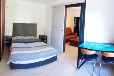 Un ou plusieurs lits dans un hébergement de l'établissement * Appartement rez de chaussée Frontière Suisse *