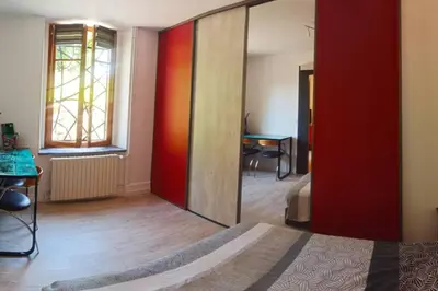 Un ou plusieurs lits dans un hébergement de l'établissement * Appartement rez de chaussée Frontière Suisse *