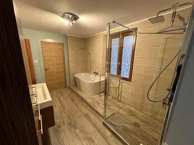 Salle de bains dans l'établissement Gîte de charme jusqu'à 14 personnes, Proche du lac de Gérardmer