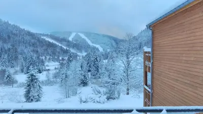 L'établissement Rev2 Montagne en hiver
