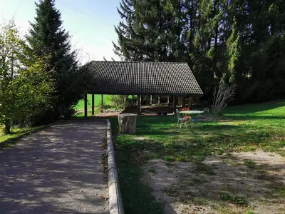 Jardin de l'établissement Gite de la Bourbatte