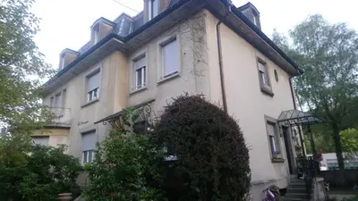 Bâtiment de le séjour chez l'habitant