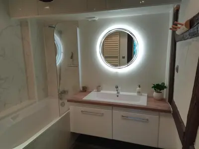 Salle de bains dans l'établissement Gites Aux Fines Bulles d'Alsace spa en supplément
