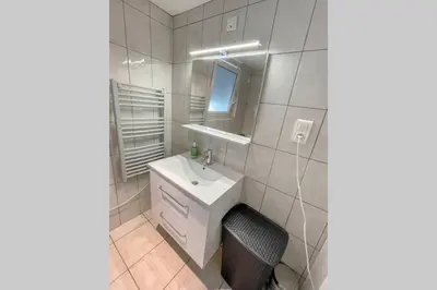 Salle de bains dans l'établissement Maisonnette Le Faubourg - CENTRE VILLE, TERRASSE ET NETFLIX