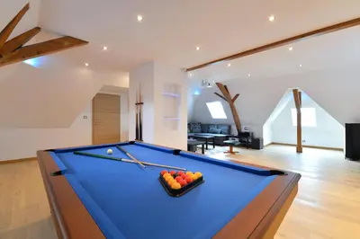 Billard dans l'établissement Chambres Vignes et Châteaux