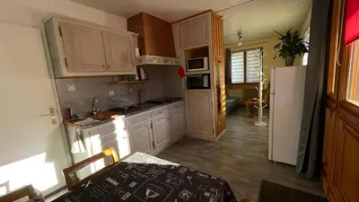 Cuisine ou kitchenette dans l'établissement Profiter du calme de la montagne vosgienne