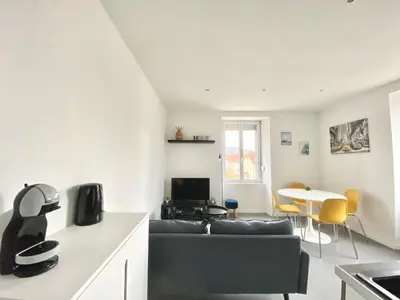 Coin salon dans l'établissement Magnifique T2 40m2 lumineux, moderne et rénové avec fibre