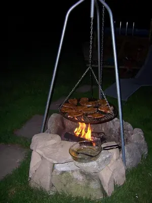Barbecue disponible mis à disposition des clients de la maison de vacances