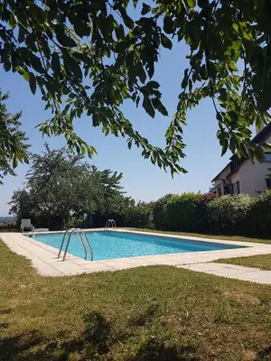 Piscine de l'établissement Kanzel Residences ou située à proximité