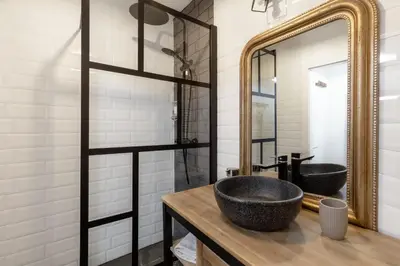 Salle de bains dans l'établissement Travel Homes - The Invitation, Ideal Little Venice