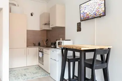 Cuisine ou kitchenette dans l'établissement Travel Homes - The Invitation, Ideal Little Venice