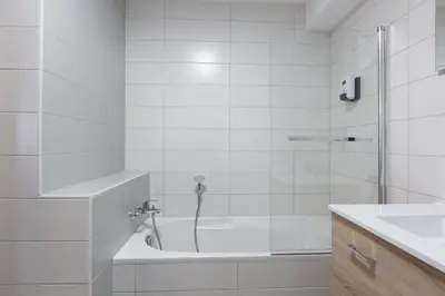 Salle de bains dans l'établissement Jean Geiler de Kaysersberg Sélestat - Parking gratuit - Proche Europa-Park - Route des Vins - Haut-Koenigsbourg