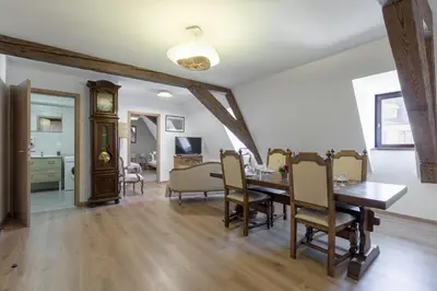Coin salon dans l'établissement Jean Geiler de Kaysersberg Sélestat - Parking gratuit - Proche Europa-Park - Route des Vins - Haut-Koenigsbourg