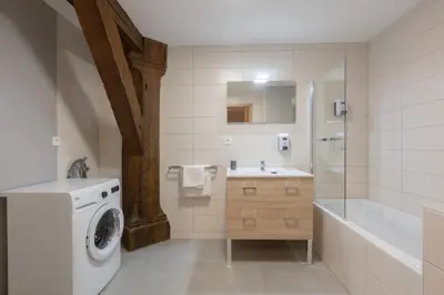 Salle de bains dans l'établissement Ludwig Dringenberg Sélestat - Parking gratuit - Proche Europa-Park - Route des Vins - Haut-Koenigsbourg
