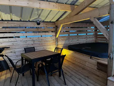 Plan de l'établissement Chalet du Fayard - jacuzzi avec vue et détente en pleine nature