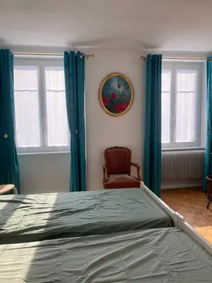 Un ou plusieurs lits dans un hébergement de l'établissement TANGO appartement de charme calme 75m2 6 pers,2 chambres,patio