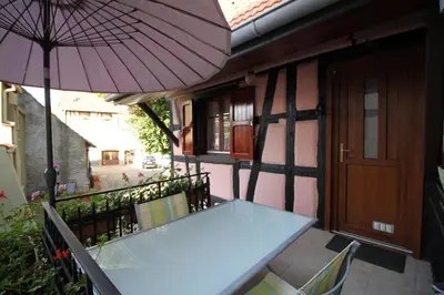 Balcon ou terrasse dans l'établissement Idéal séjour Alsace ! proche Colmar et sur la route des Vins, Gîte de la Liberté