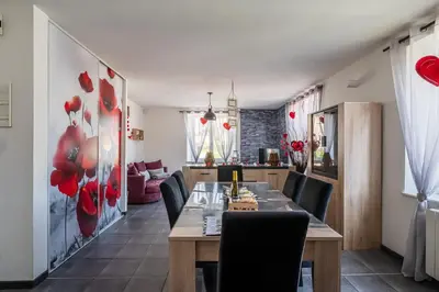 Coin salon dans l'établissement Gite au coin de la petite chapelle gitesdes2vallees