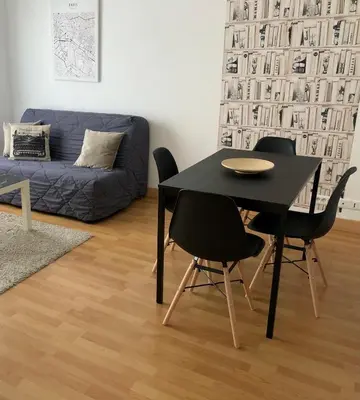 Coin salon dans l'établissement Centre ville avec garage - 4 personnes - Golbery