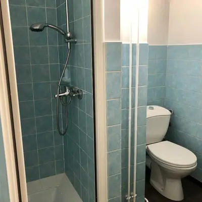 Salle de bains dans l'établissement Centre ville avec garage - 4 personnes - Golbery
