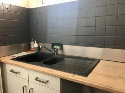 Cuisine ou kitchenette dans l'établissement Centre ville avec garage - 4 personnes - Golbery