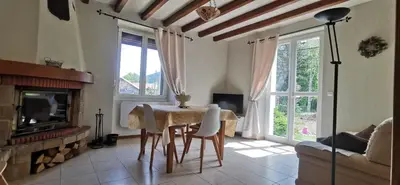 Télévision ou salle de divertissement dans l'établissement Gîte Le Clos des Vosges