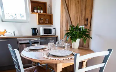 Cuisine ou kitchenette dans l'établissement Cab’âne