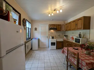 Cuisine ou kitchenette dans l'établissement Gîte fonctionnel avec terrasse et vue, Gérardmer - FR-1-589-402