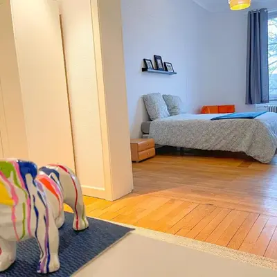 Chambres privées -Private room- dans un spacieux appartement - 100m2 centre proche gare