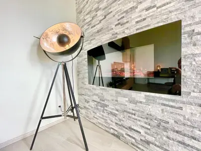 Télévision ou salle de divertissement dans l'établissement COLMAR - Appartements Deluxe - Lumineux - Stationnement Gratuit et Facile dans la rue