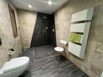 Salle de bains dans l'établissement Le Domaine du Verger, Chambres d'Hôtes