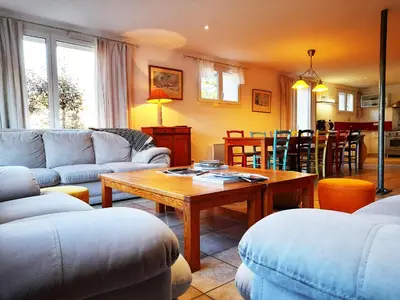Coin salon dans l'établissement ⁂⁂ GITE LES HERABLES [CLEDICIHOME] Gîte de charme // JACCUZI // SALLE DE JEUX ⁂⁂