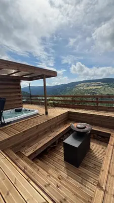 Vue générale sur la montagne ou vue sur la montagne depuis l'appartement