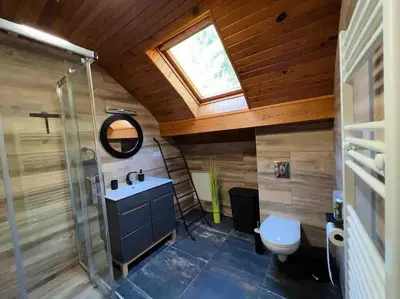Salle de bains dans l'établissement EVASION gîtes et spa