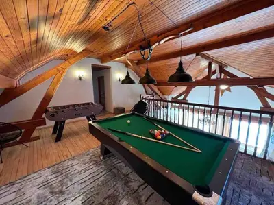 Billard dans l'établissement EVASION gîtes et spa
