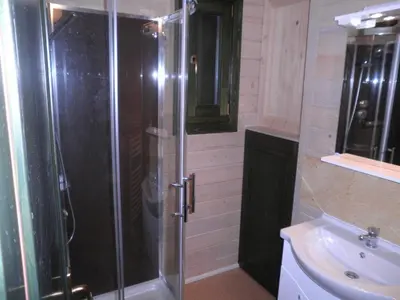 Salle de bains dans l'établissement Chalet Confort Aloya