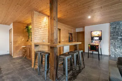 Plan de l'établissement La Charbonnière, grand gîte haut-de-gamme avec jacuzzi et sauna