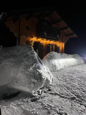 L'établissement Chalet des 2 lacs en hiver
