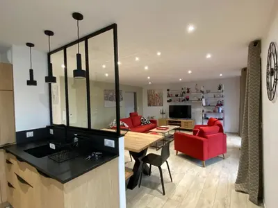 Cuisine ou kitchenette dans l'établissement L'Escampette, superbe appartement avec terrasse
