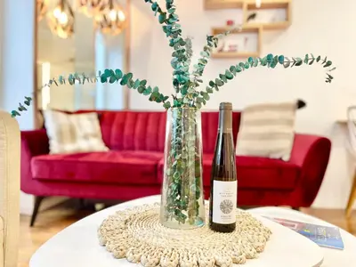 Coin salon dans l'établissement LE ROSACKER - Proche centre ville et gare - Terrasse - Parking gratuit 2 places - 2 chambres - 2 salles de bain - Netflix