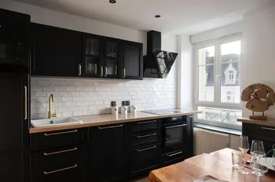 Cuisine ou kitchenette dans l'établissement Les 2 Biches, hyper centre et spacieux Gérardmer