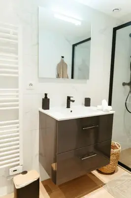 Salle de bains dans l'établissement La Villetta SPA -logement atypique