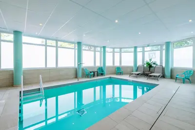 Piscine de l'établissement Lagrange Apart Hôtel Mulhouse Saint Sauveur ou située à proximité