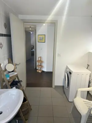 Salle de bains dans l'établissement Le Nid Alsacien - Appartement cosy & lumineux à 10min de Colmar