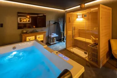 Plan de l'établissement La Suite - Spa & Sauna avec parking