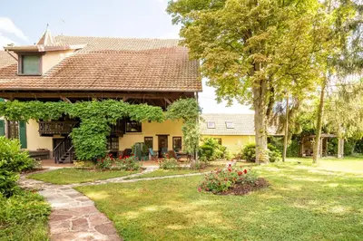 Jardin de l'établissement Hortensia - Piscine partagée