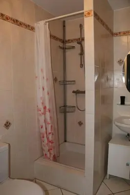 Salle de bains dans l'établissement Marco Polo