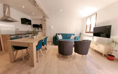 Cuisine ou kitchenette dans l'établissement Gîte Emeraude