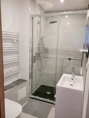 Salle de bains dans l'établissement Gîte Emeraude